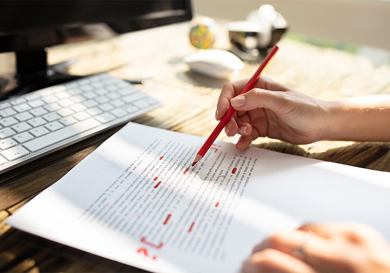 Editing: un viaggio tra pensieri e parole scritte